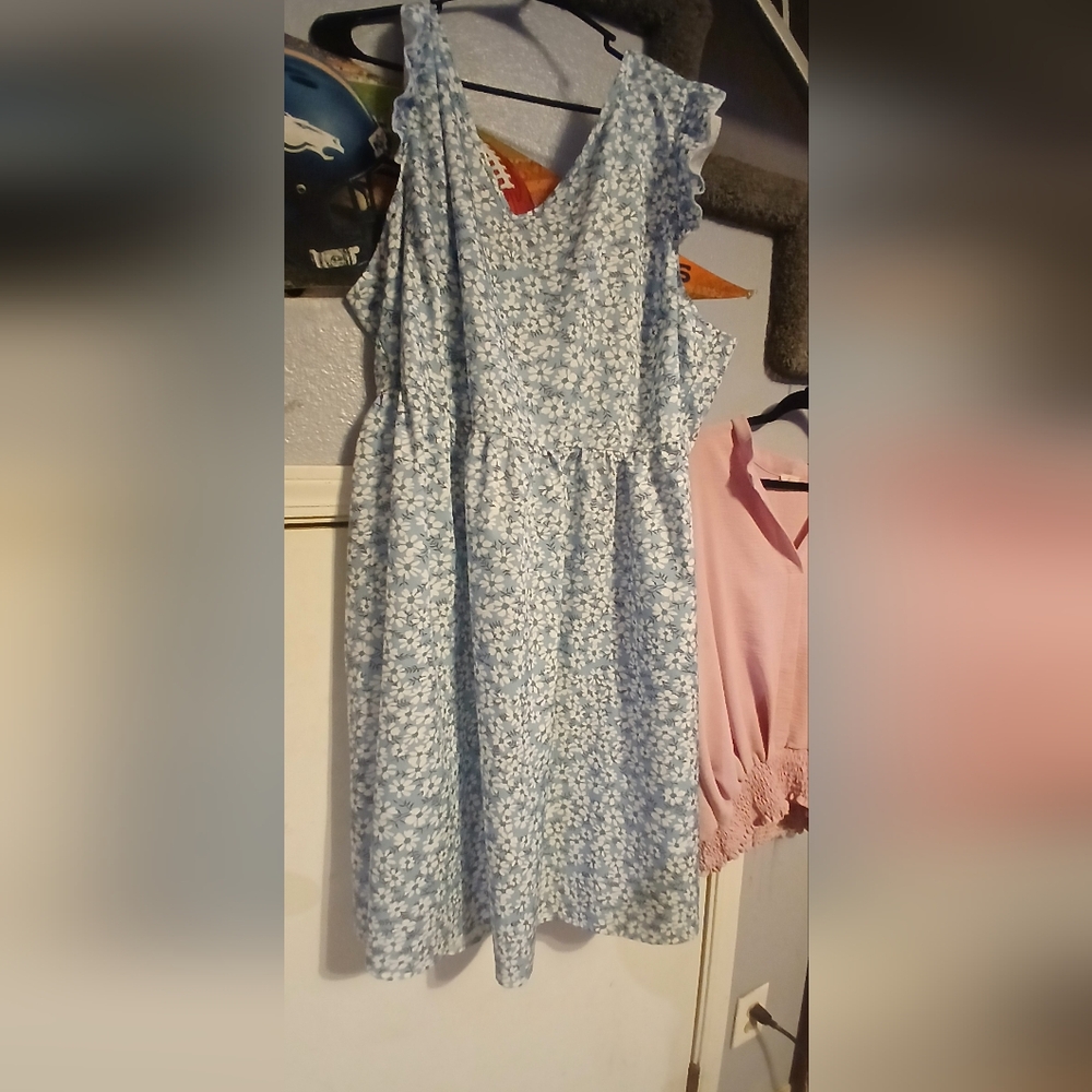 SHEIN Blue and White Floral Dress